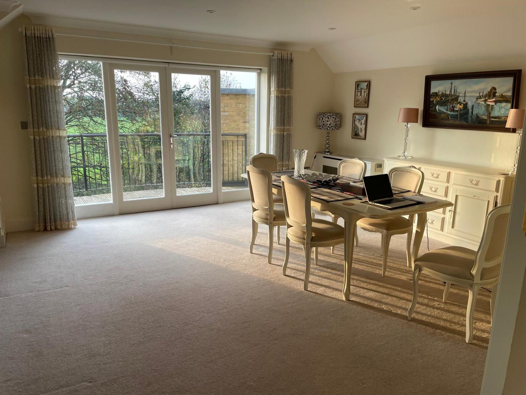 Floor En-suite Double Bedrooms With Great View Of Castle & Free Parking Privatunterkunft