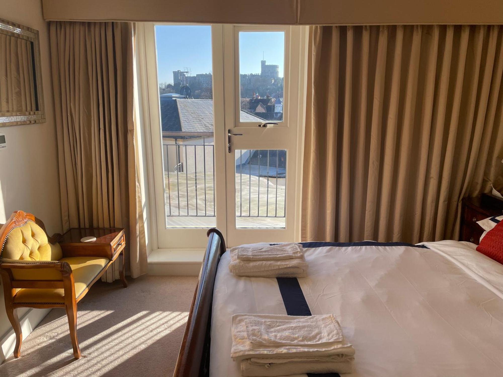 Privatunterkunft Floor En-suite Double Bedrooms With Great View Of Castle & Free Parking *