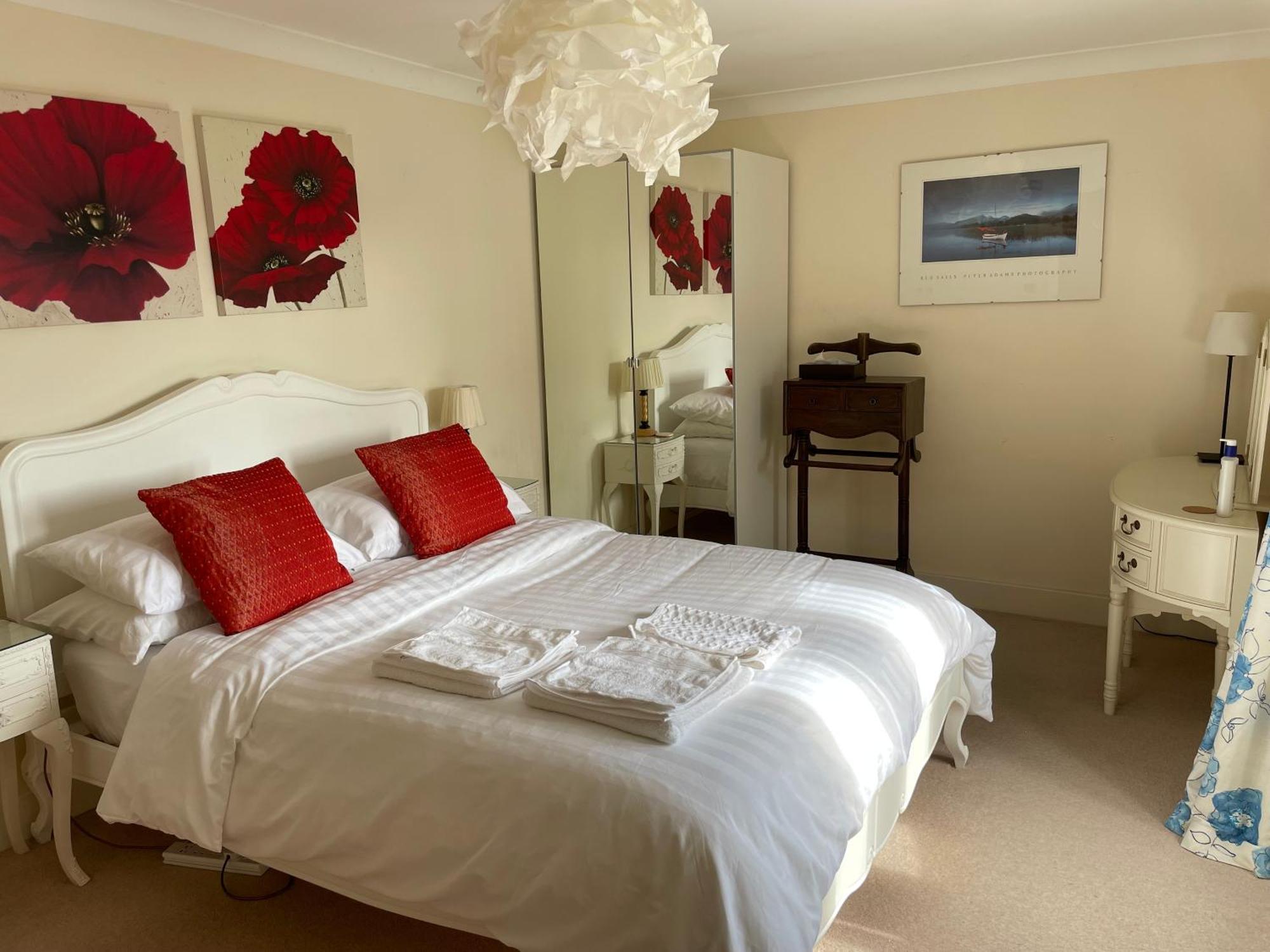 Floor En-suite Double Bedrooms With Great View Of Castle & Free Parking Privatunterkunft